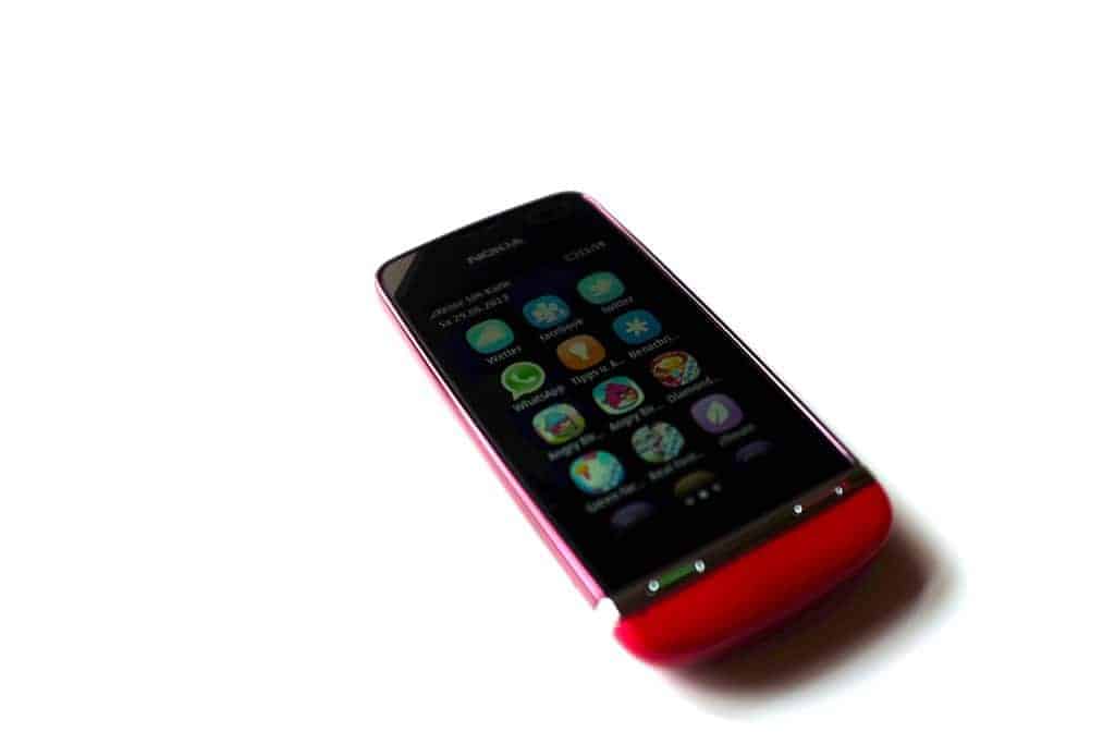 Nokia Asha 311 Social Media