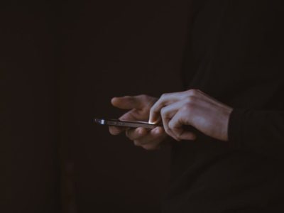 So schreibst Du die perfekte SMS zur Geburt Deines Kindes