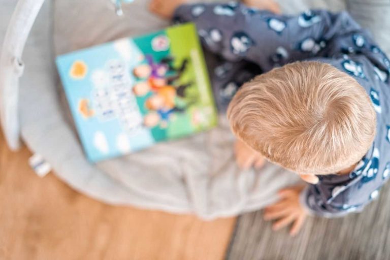 Kindern vorlesen