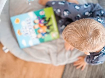 Warum Du Deinen Kindern vorlesen solltest [12 Gründe]